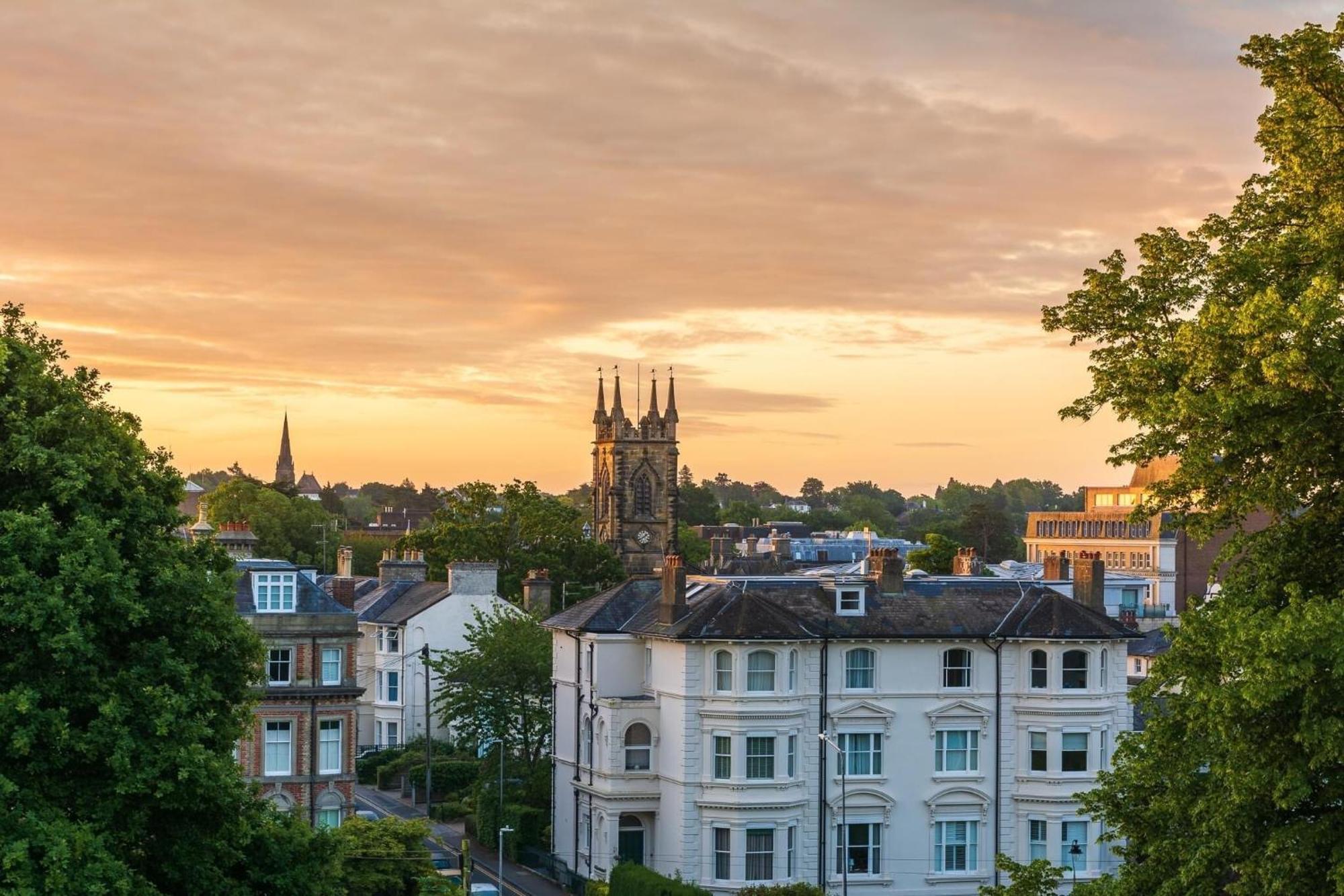 The Old Office Apartment Royal Tunbridge Wells Bagian luar foto